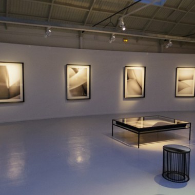 インテリアデザイナー森田恭通がパリで初個展。撮りためた写真作品を展示