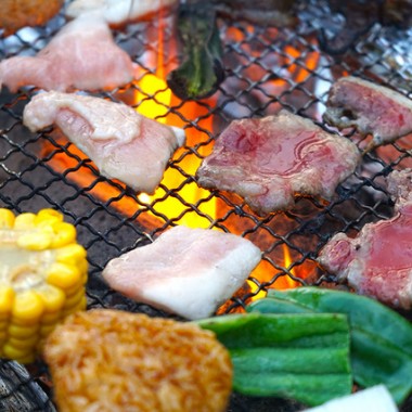“手ぶらで楽しめる”BBQテラスが日本橋三越屋上にオープン！