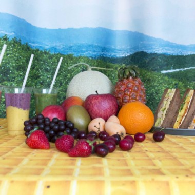 「堀内果実園」のフルーツスタンドがオープン！完熟果物を使ったスムージーやフルーツサンドが味わえる