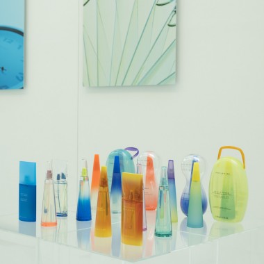 イッセイ ミヤケ パルファムの「ロードゥ イッセイ」が25周年、香りとデザインの軌跡を辿る