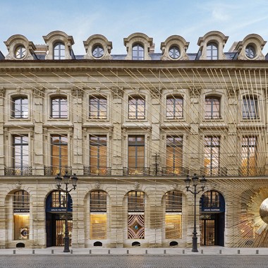 ルイ・ヴィトンの大型店がヴァンドーム広場に、パリの新モニュメント誕生