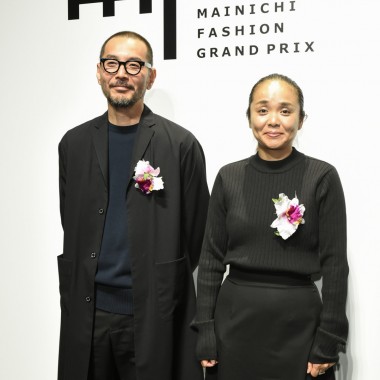 2017年「毎日ファッション大賞」はHYKEの吉原秀明と大出由紀子