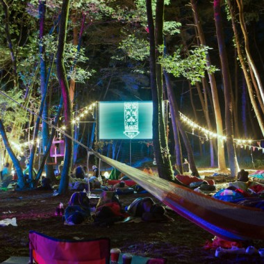 旅する野外映画フェスの今年の舞台はサーキット! 「夜空と交差する森の映画祭2018」開催