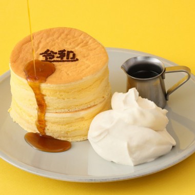 スフレパンケーキ専門店フリッパーズが、新元号「令和」を祝した限定メニューを無料で提供!