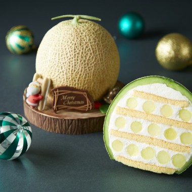 ハイアット リージェンシー 東京のクリスマス、マスクメロンを丸ごと使った新作や定番スノーマンケーキが登場
