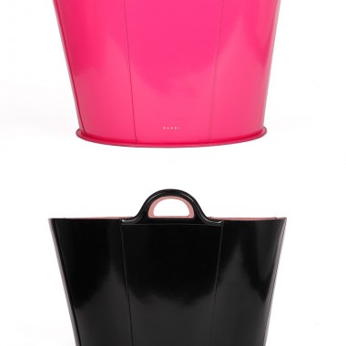 マルニの新作バッグ「トロピカリア・バッグ」、ミニマムなデザインを施した大容量サイズ