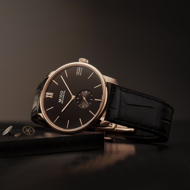 厚さ7mm未満のエレガントな薄型ケース。スイスの時計ブランド「ミドー」から限定の機械式時計を発表