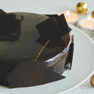 アロマ生チョコレート専門店メゾンカカオのクリスマスケーキは「5層仕立て」のチョコレート尽くし