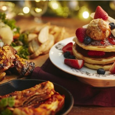 おうちで過ごすクリスマスに、J.S. PANCAKE CAFEから食卓を彩るパンケーキBOXが登場
