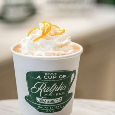 ラルフ ローレンが展開するラルフズ コーヒーがルミネ新宿にオープン! ここでしか味わえない「オレンジ モカ」も登場