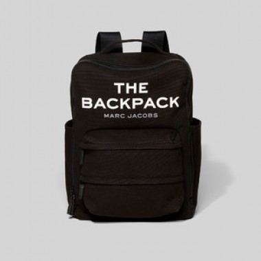 オーバーサイズグラフィックが魅力! マーク ジェイコブスの新作バックパック「THE BACKPACK」が日本先行で発売