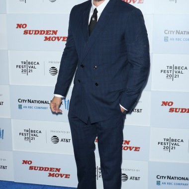 ディオールを纏った俳優のデヴィッド・ハーバー。ニューヨークで開催のトライベッカ映画祭に登場