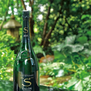ワインがますますおいしくなる季節に、The Okura Tokyoのソムリエ14人が選んだ充実のセット12種