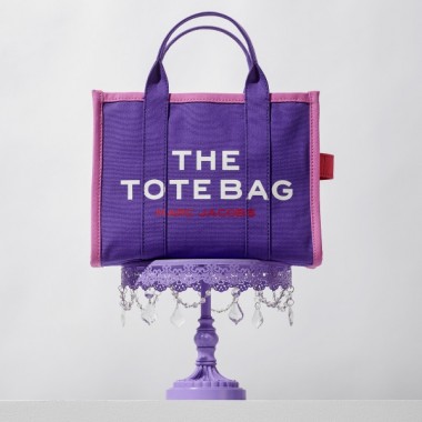 マーク ジェイコブス「THE TOTE BAG」から新デザインが多数登場! MARC JACOBSらしいカラーブロックがラインアップ