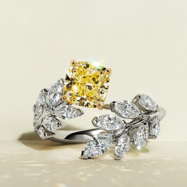 ティファニーが日本上陸50周年を祝し、イエローダイヤモンドをセットした特別な日本限定リングを発売