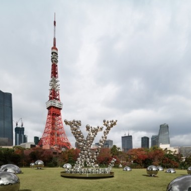 ルイ・ヴィトンが草間彌生と2012年以来のコラボ! ローンチ記念でエクスクルーシブなモチーフやコンテンツで東京の街をジャック