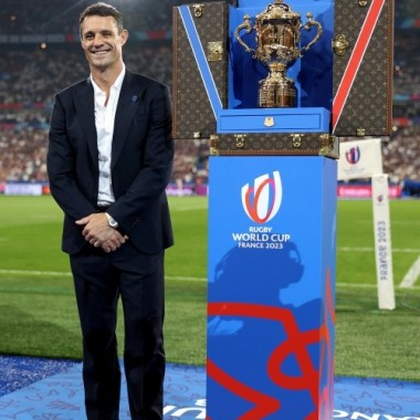 開催中のラグビーワールドカップ2023、「ウェブ・エリス・カップ」を大切に保護するルイ・ヴィトンのトロフィートランク