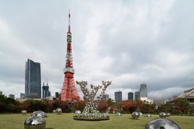 ルイ・ヴィトンが草間彌生2012年以来のコラボ! ローンチ記念でエクスクルーシブなモチーフやコンテンツで東京の街をジャック