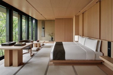 アマン京都で堪能する、約2万4千平方メートルの広々とした森の庭の散策や日本旅館の文化が息づく客室での休息