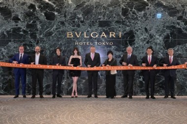 ブルガリ ホテル 東京が開業。オープニングではアン・ハサウェイも登場