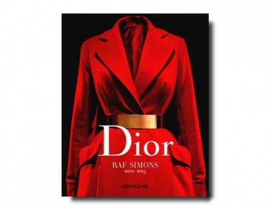 写真集「Dior by Raf Simons」が出版。ラフ・シモンズがディオールで過ごした日々に培われたスタイルのさまざまな側面に触れる