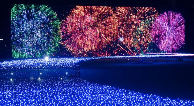 東京ミッドタウンの夏イベントで日本三大花火大会を体感 足水やキッズワークショップ パークカフェなど充実 Life Fashion Headline