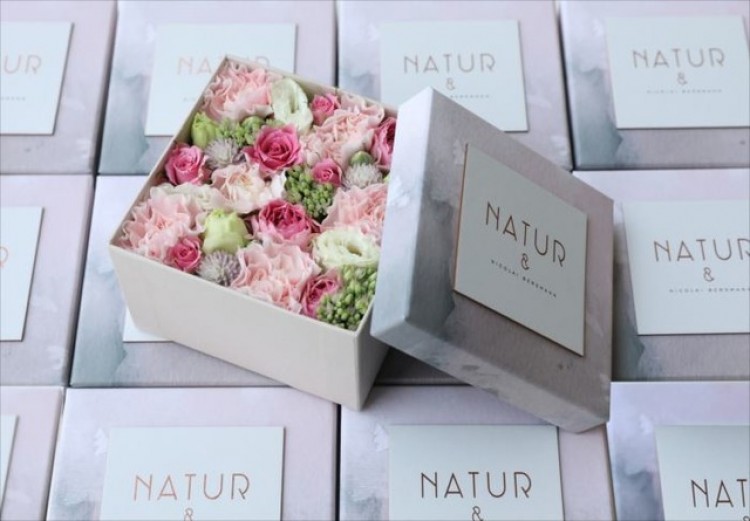 ナチュア ニコライ バーグマンが初のブライダルフェアを開催中 記念日にフラワーボックスをプレゼント Fashion Fashion Headline