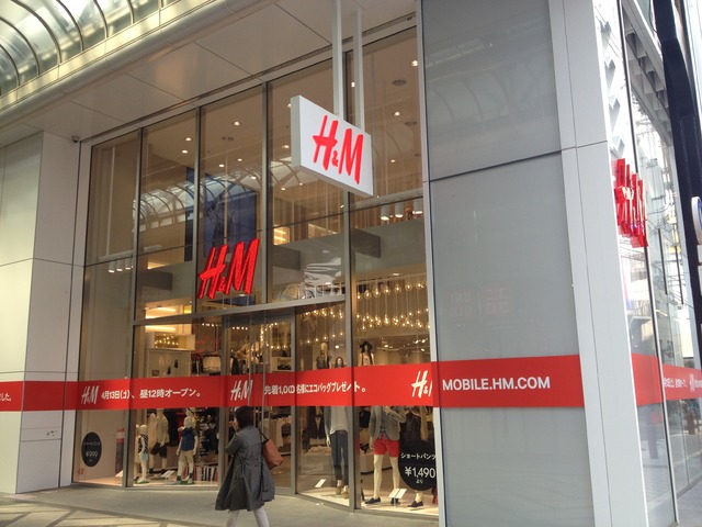 H&M心斎橋外観