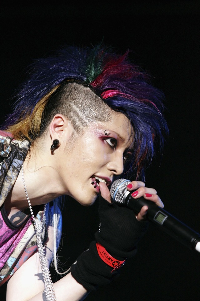 ギタリストmiyavi 日本人アーティスト初のg Shockコラボ実現 イベント出演も Photo 4 7 Fashion Headline