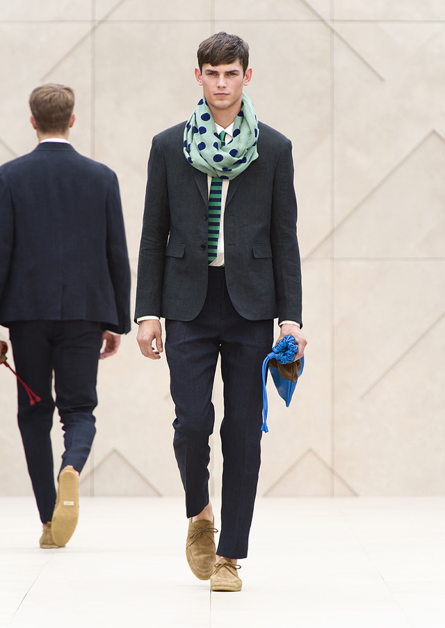 バーバリープローサム は英国紳士のアウトドアスタイルをポップカラーで 14ssロンドンメンズ Photo 13 49 Fashion Headline