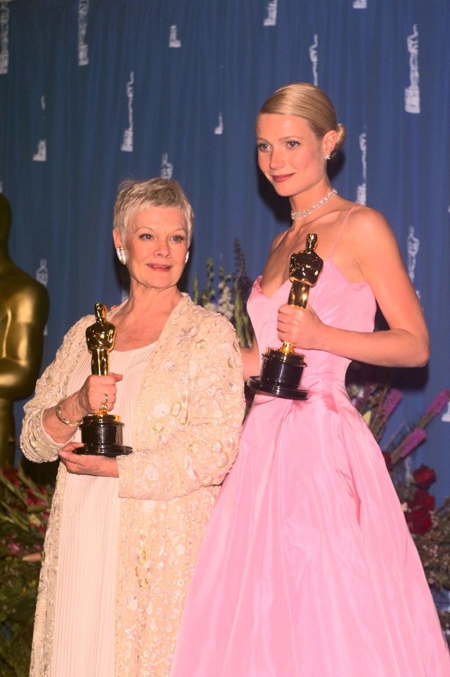 98年にアカデミー賞主演女優賞を受賞したグウィネス・パルトローと、助演女優賞を受賞したジュディ・ディンチ