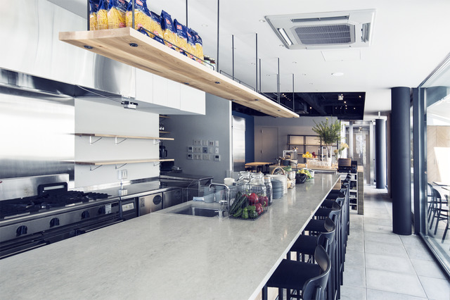 Three flagship store opens in Aoyama on the 3rd. Lifestyle suggestions ...