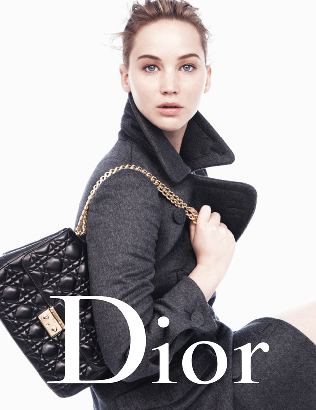 ジェニファー・ローレンスがモデルを務めた「Miss Dior」の13-14AW広告キャンペーン