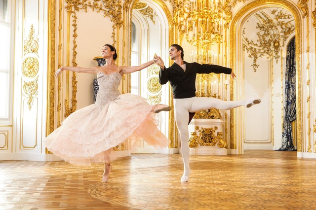 ヴィヴィアン・ウエストウッドがデザインと制作を手がけた、ウィーン国立バレエ団のコスチューム