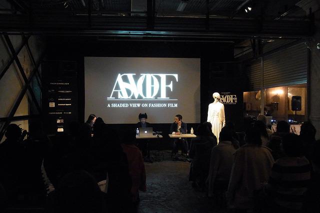 ASVOFF TOKYOで開催されたライゾマティクスの真鍋大度氏×アンリアレイジの森永邦彦氏のトークショー
