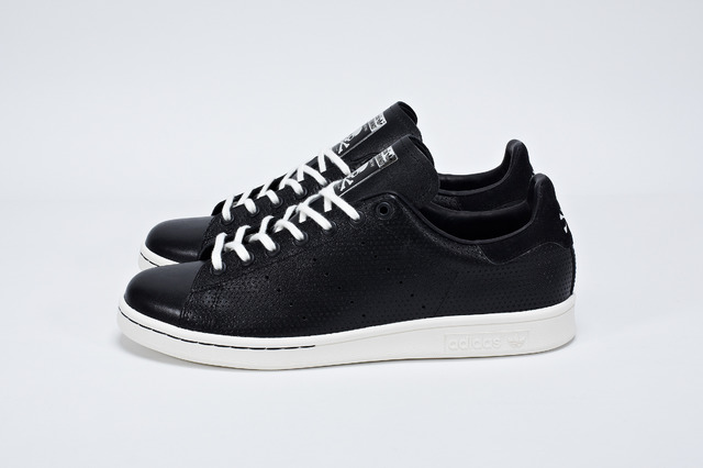 「Stan Smith mastermind」 1万8,000円