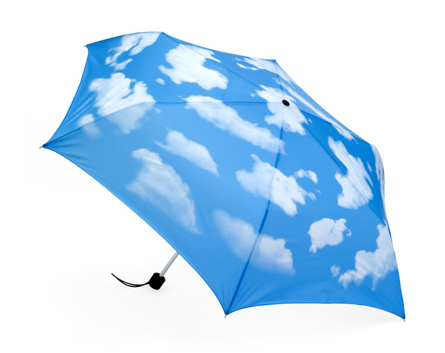 MoMAで人気のオリジナル傘「MoMA スカイアンブレラ」は傘を広げると青空が広がる