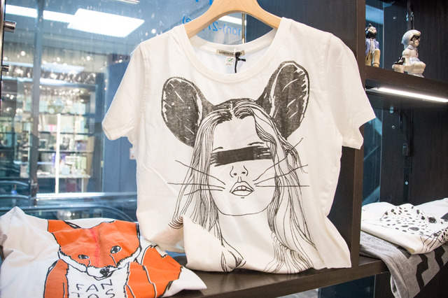 ケイトモスを文字った「ケイトマウス」Tシャツ