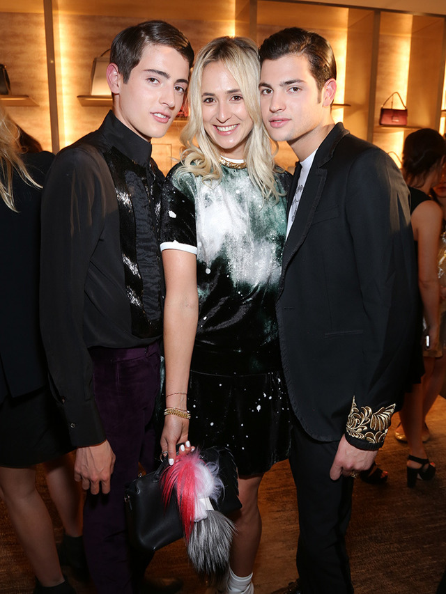 ファーで出来たカール・ラガーフェルド、フェンディから登場 PHOTO(22/24) FASHION HEADLINE