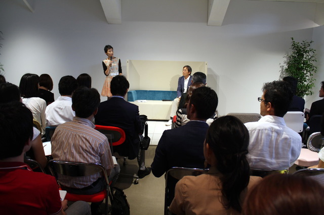 未来のおしゃべり会でエルメス副社長が語るチャーミングな働き方 Photo 4 4 Fashion Headline