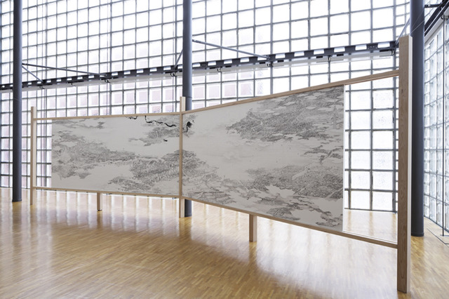 Tokio山水（東京圖 2012）　2012　キャンバスに墨　四曲一双　各162×342cm Work created with the support of Fondation dentreprise Hermes