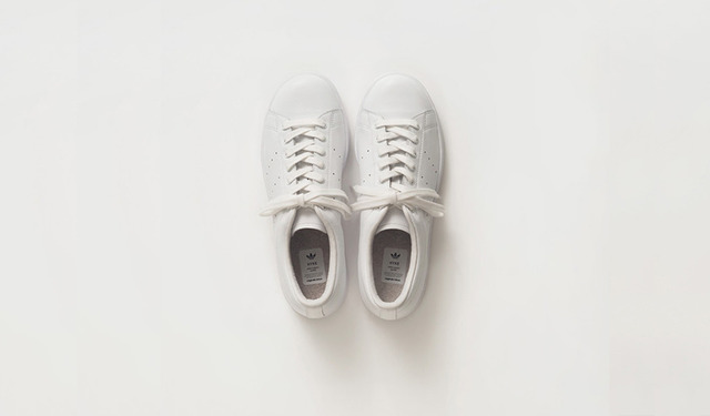 AOH-001 WHITE／1万9,000円／adidas Originals by HYKE