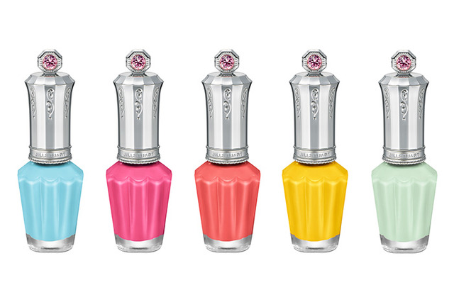 右から　ジルスチュアート ネイルラッカー R 10ml 38、39、40、41、42／各1,500円　（限定5色）