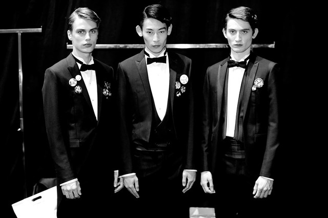 「DIOR HOMME」15-16AWコレクション・ランウェイショー＠中国・広州／BACKSTAGE BY SASKIA LAWAKS