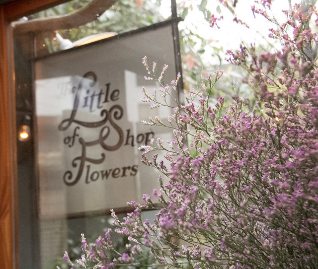 明治神宮前の花屋「ザ リトル ショップ オブ フラワーズ（The Little Shop of Flowers）」