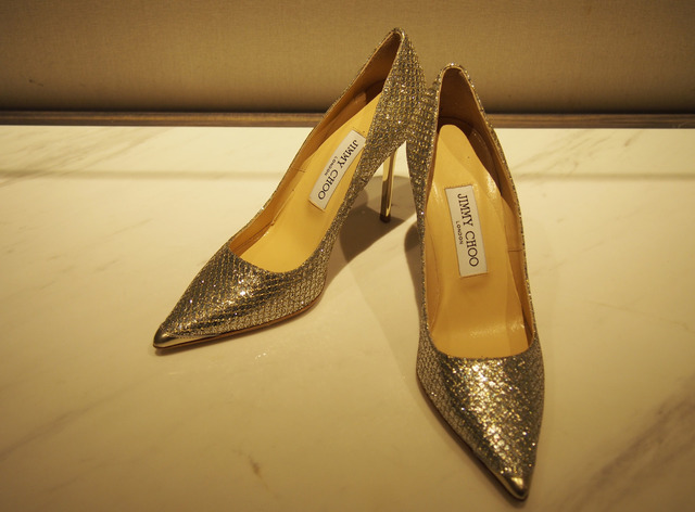 ジミー チュウ（Jimmy Choo）グリッターパンプス（7万円）