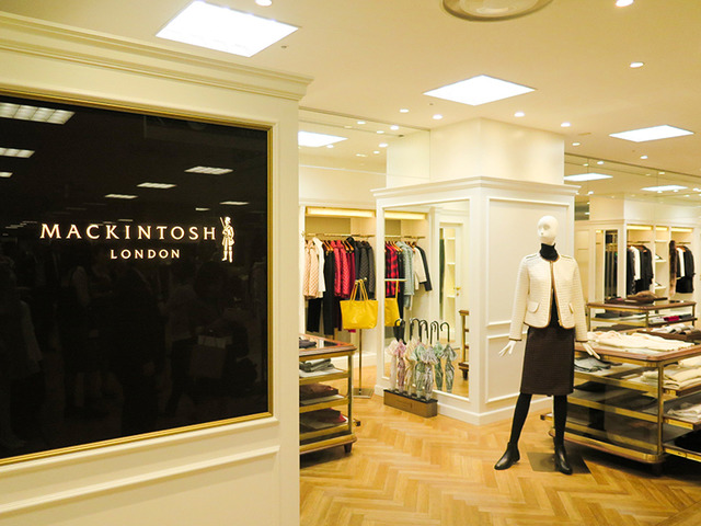 「マッキントッシュ ロンドン」の第第1号店が横浜の京急百貨店にオープン