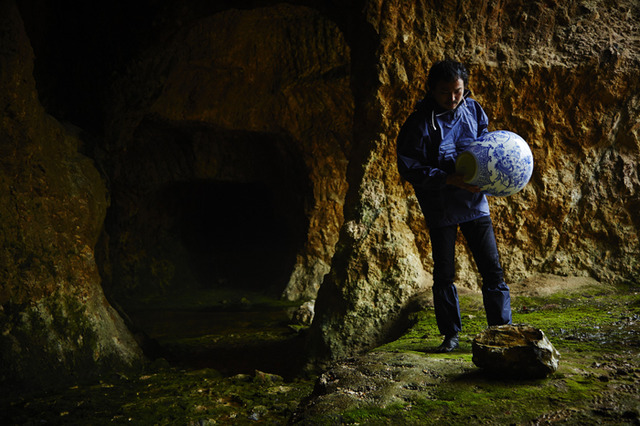 東信、花樹研究所×丸若屋による「花器研究所」プロジェクト第1弾は“幻の名窯”にフィーチャー PHOTO(11/15) FASHION