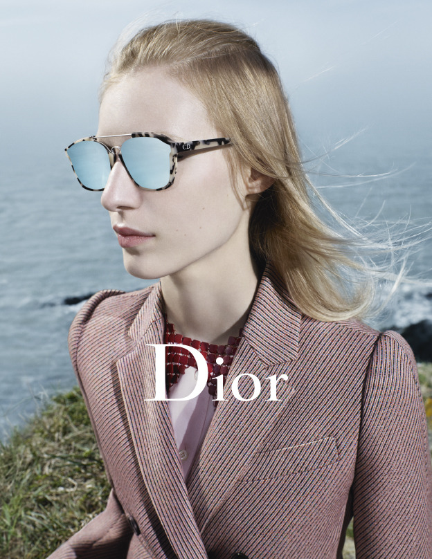 Diorの最新広告ビジュアルはムッシュ・ディオールの故郷、ノルマンディーの岬が舞台