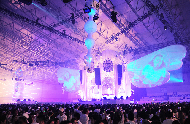 純白のEDMイベント「SENSATION」が日本初上陸